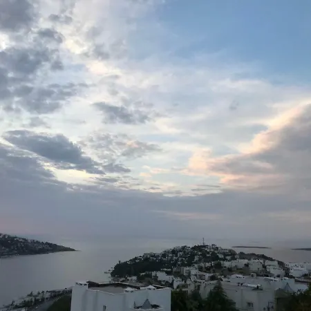 Guendogan Kuecuekbuek Te Deniz'E 5 Dakika *