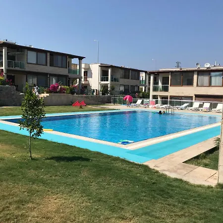 Guendogan Kuecuekbuek Te Deniz'E 5 Dakika